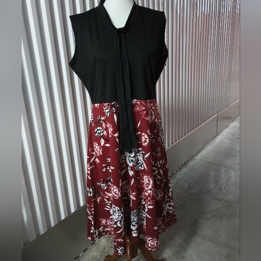 Chic Black and Red Floral Midi Dress